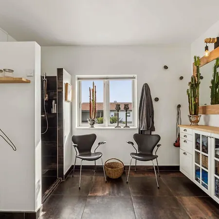 Sea And Meadow Views Space And Calm Holiday home *